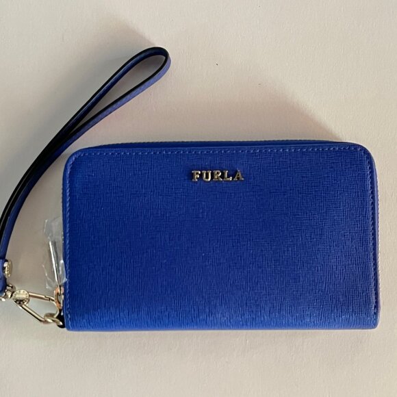 Furla Babylon zip around leather wallet/wristlet. Brand new with tags in box - Picture 2 of 5